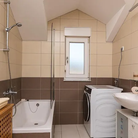 Apartment Traur